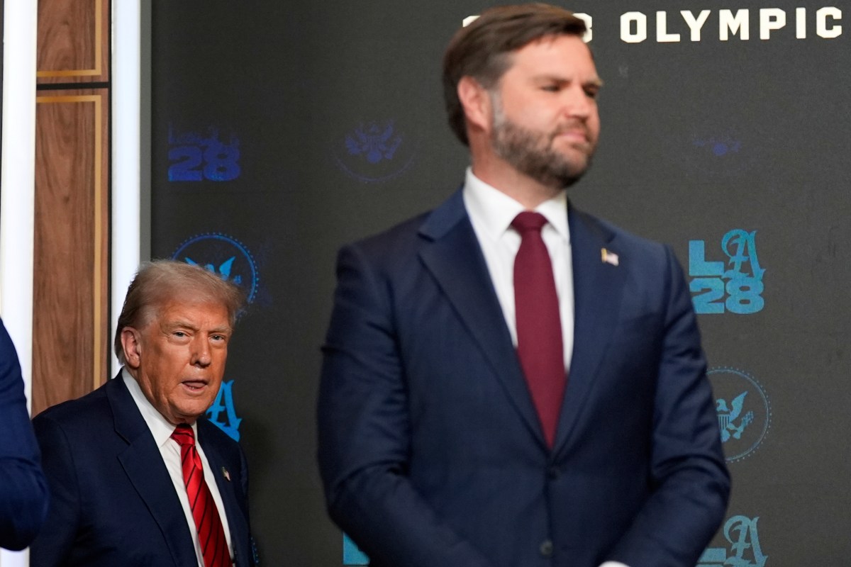 Trump dice que J.D. Vance "probablemente" será su sucesor