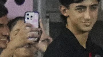 Luis Suárez festeja con sus compañeros tras anotar un penal con Inter Miami.