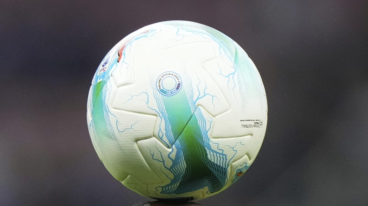 Futbolista boliviano detenido acusado de pilotear una avioneta que transportaba cocaína