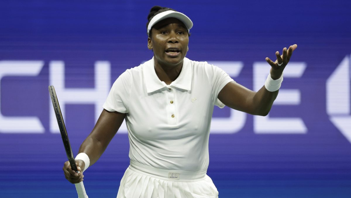 Venus Williams lo intenta, pero cae eliminada en primera ronda del US Open