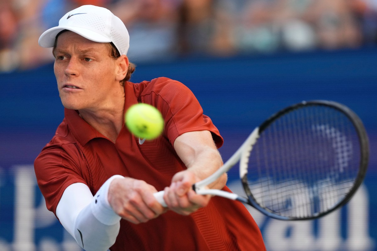 Sinner sale de un bache ante Shapovalov y se mete en octavos del US Open