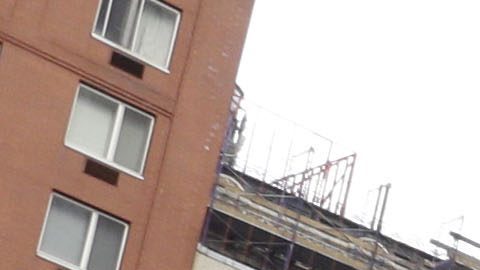 Los inmigrantes arrestados en 26 Federal Plaza fueron evacuados después de que cinco cartas que contenían polvo blanco fueran enviadas a las oficinas del ICE.