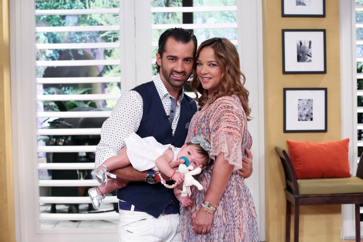 Adamari López y Toni Costa: la experiencia de bañarse con su hija