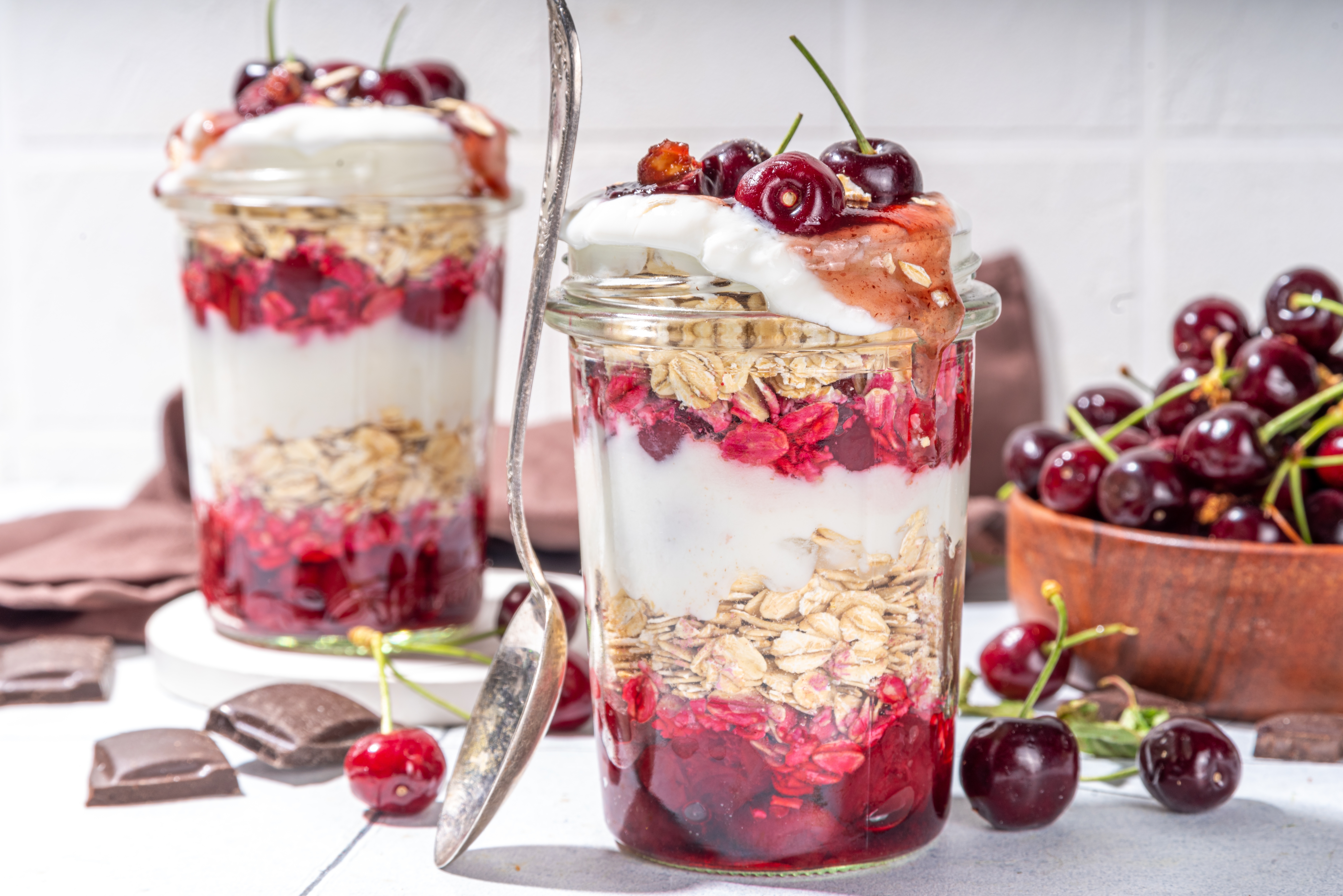 La avena trasnochada es fácil de preparar y se puede combinar con frutas a gusto.