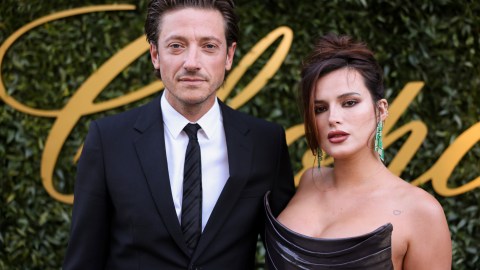 Bella Thorne tiene una relación con el productor británico
