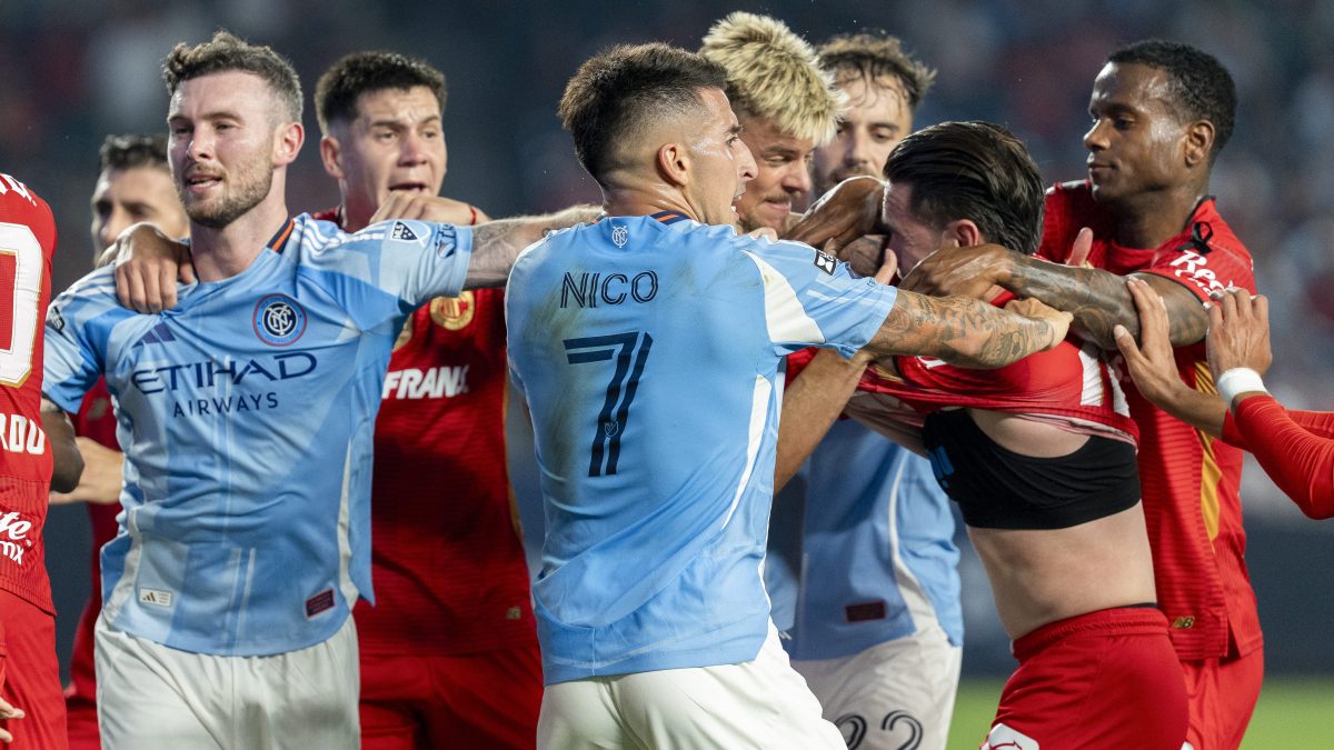 Partido entre New York City y Toluca se picó: jugadores protagonizaron bronca
