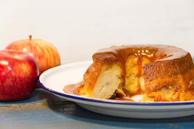 El budín de pan es una opción deliciosa de aprovechar el pan sobrante.