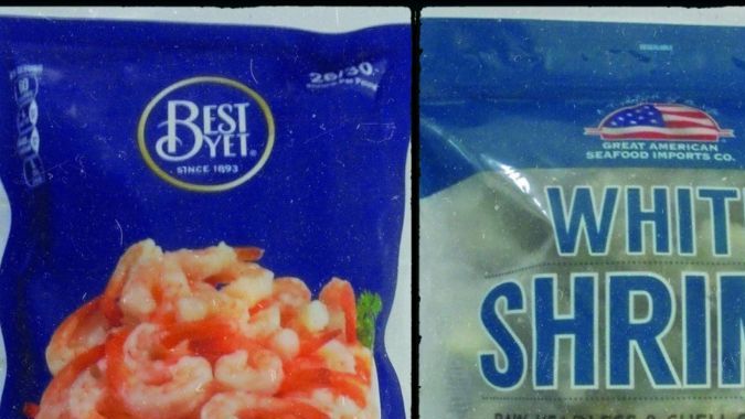 Para facilitar la identificación, la FDA publicó en su sitio web las etiquetas de los empaques de los camarones retirados en el mercado.