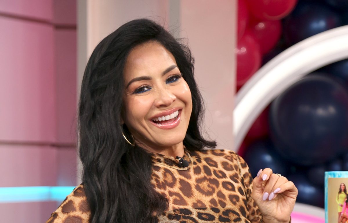 Carolina Sandoval comparte video con sensual vestido para enfrentar a detractores