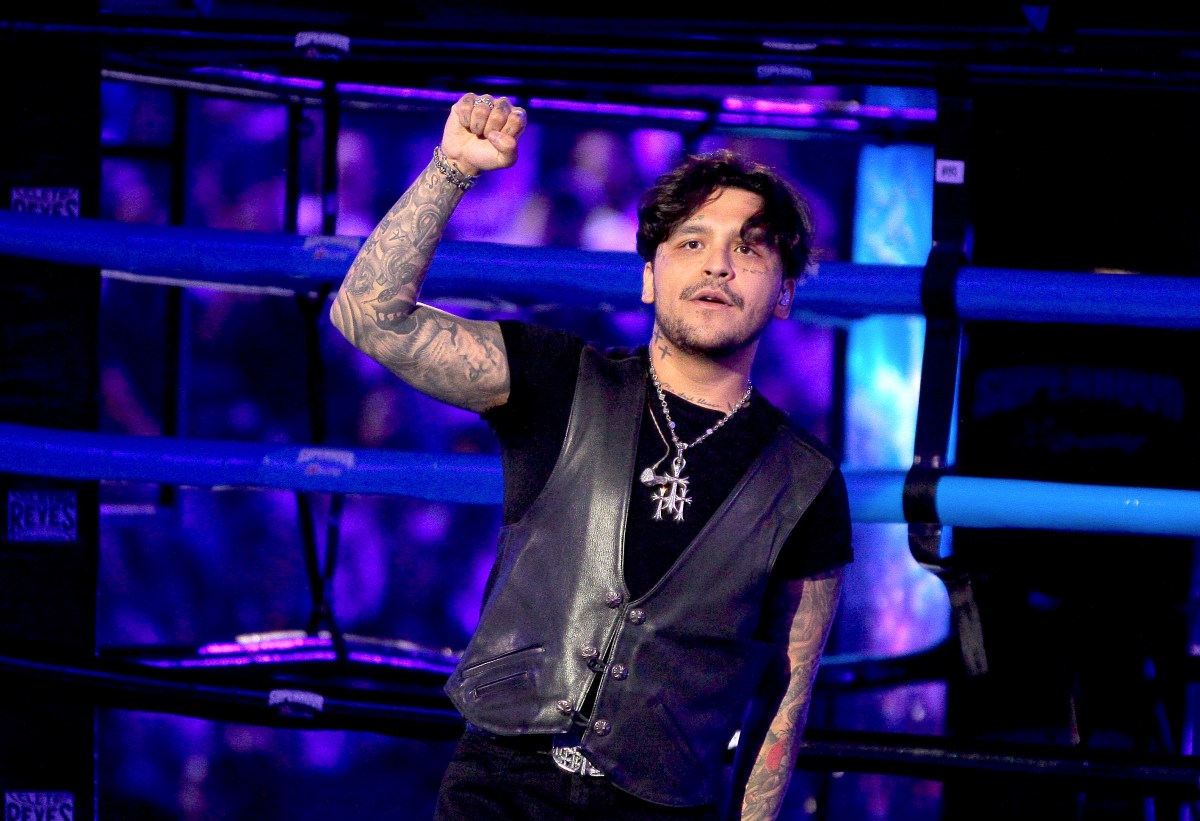 Exnovia de Christian Nodal revela secretos de su amorío en tiempos de preparatoria