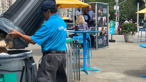 Retratos de inmigrantes en NYC se tomaron el icónico Flatiron Building, en la calle 23