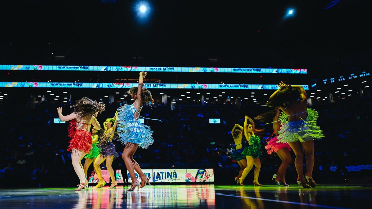Salsa, dominó y diversidad: las New York Liberty honran la cultura latina en Brooklyn