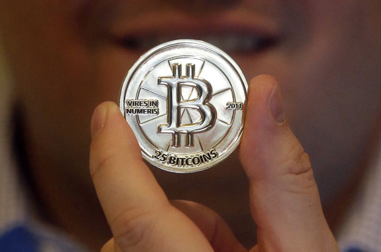 Bitcoin sigue por las nubes y establece nuevo récord, encima de los  $124,000 dólares - El Diario NY