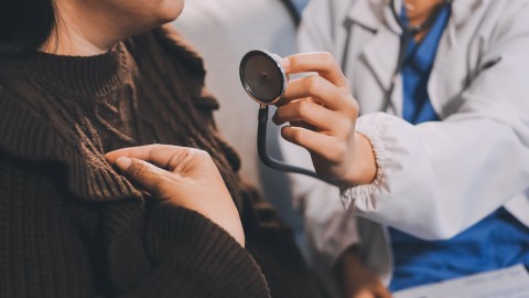 Un nuevo estudio revela que la comunidad dominicana en EE. UU. presenta una prevalencia más alta de una mutación genética vinculada a enfermedades cardíacas.
