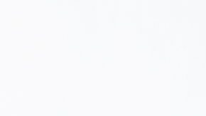 "Estaban buscando piezas únicas, sofisticadas, con personalidad… y eso es exactamente lo que representa Flor de Maria", dijo la diseñadora