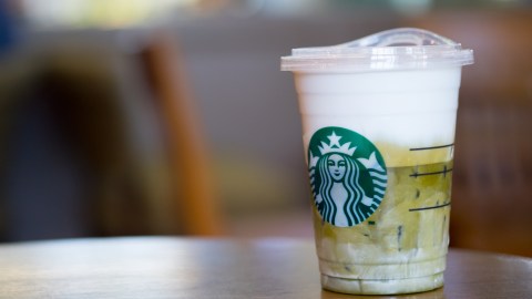 Starbucks lanza una espuma con 15 gramos de proteína.