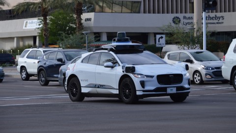 Waymo, una división de Alphabet, continúa con la expansión de sus taxis de operación autónoma en las principales ciudades de EE.UU.