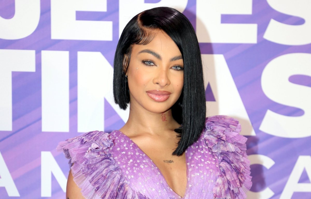 Yailin La Más Viral causa furor en la Gran Parada Dominicana en Nueva York