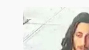 Fathy Hussein captado por cámaras de seguridad en Queens en 2023.