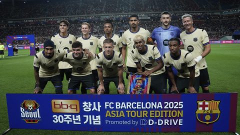 Jugadores del FC Barcelona en un amistoso de pretemporada ante el FC Seoul en Corea del Sur.