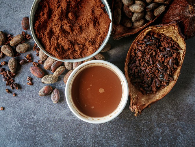 Mientras más altas son las concentraciones de cacao, mayores son los beneficios para la salud.