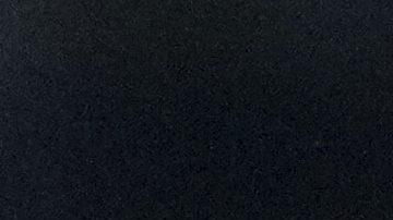 Alexander Isak durante un encuentro con el Newcastle.