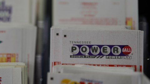 Nadie acertó el Powerball y el premio sube a $1,100 millones de dólares
