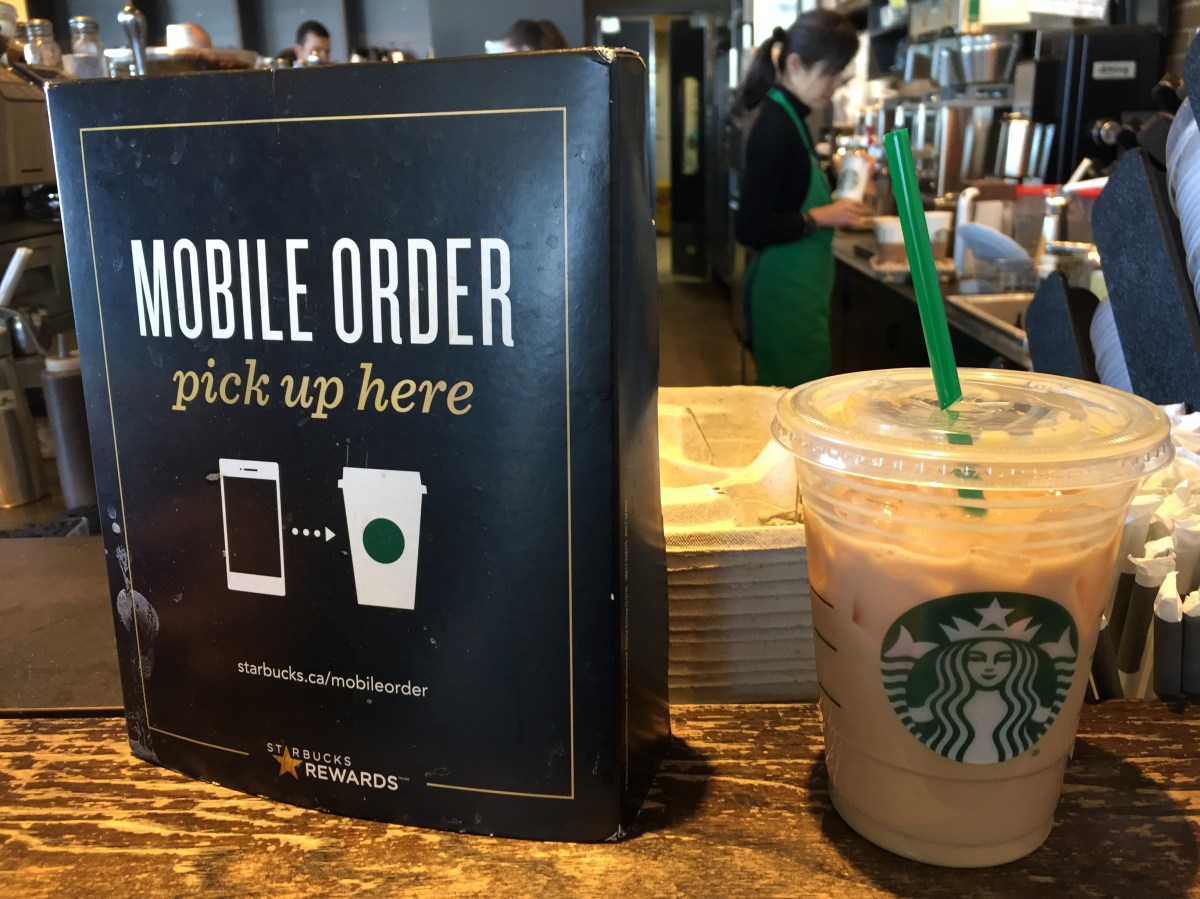 Starbucks se despide de sus tiendas exclusivas para pedidos móviles en 2026