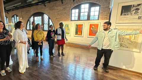 El director ejecutivo del Museo Nacional de Arte y Cultura Puertorriqueña en Chicago, Billy Ocasio