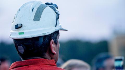 Las autoridades dijeron que mantienen comunicación constante con los mineros atrapados.