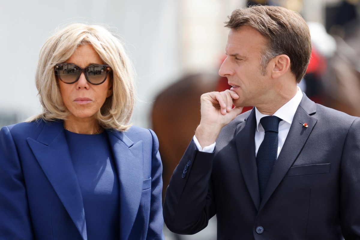 Macron y su esposa presentarán pruebas para demostrar que Brigitte es mujer