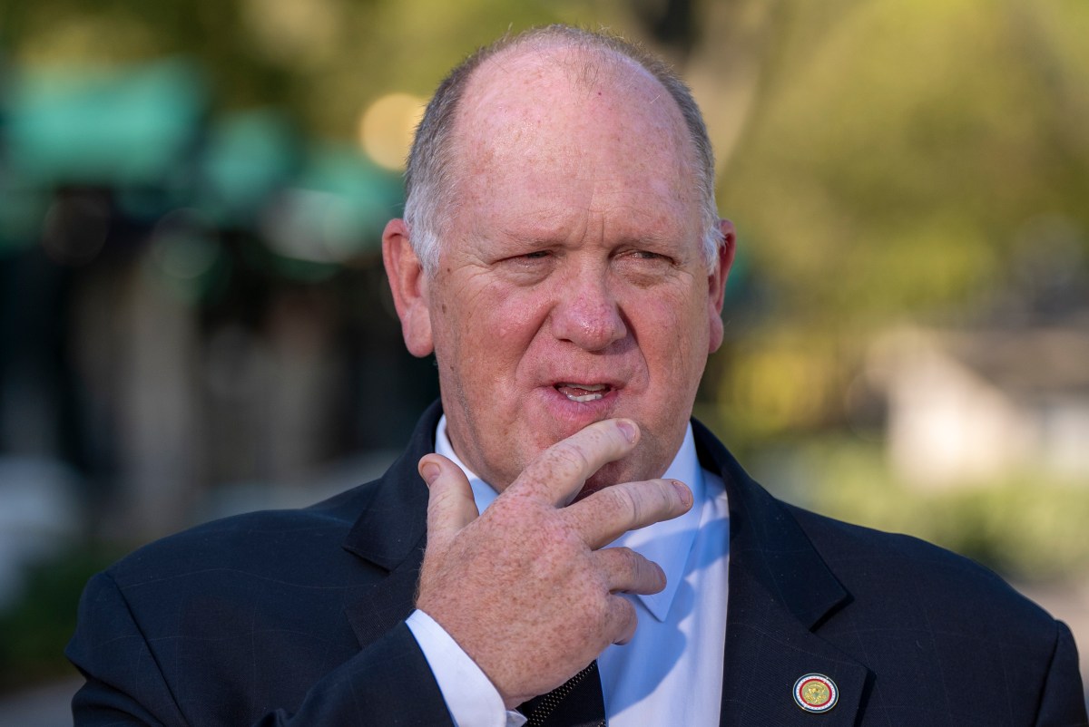 Cierran investigación de Tom Homan "zar fronterizo" por recibir supuesto soborno de $50,000