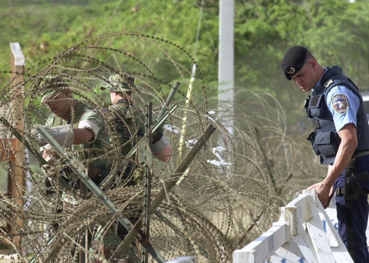 Boricuas temen que Marina de EE.UU. vuelva a contaminar terrenos como ocurrió en Vieques