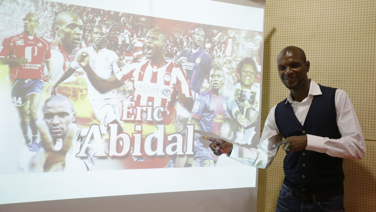 Exfutbolista Eric Abidal se ve obligado a desmentir su propia muerte: "Estoy bien, estoy vivo y saludable"