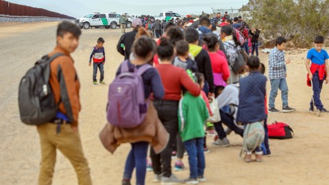 Gobierno de Guatemala está dispuesto a recibir a 150 menores semanalmente.