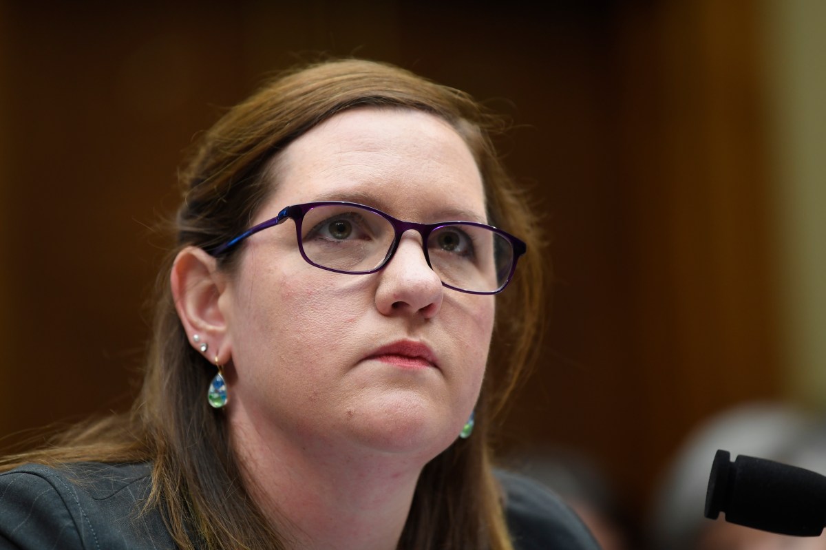 Corte Suprema evalúa ampliar poder de Trump para despedir a funcionarios de agencias independientes