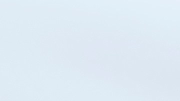 Trump se burló en línea y aseguró que la prohibición de 2021 era "ilegal", pero no lo era, y la disputa era un caso civil, no penal.