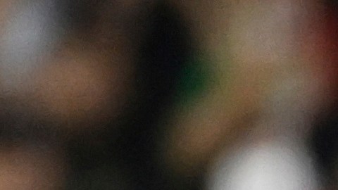Johan Vásquez aplaude el trabajo de Santiago Giménez.
