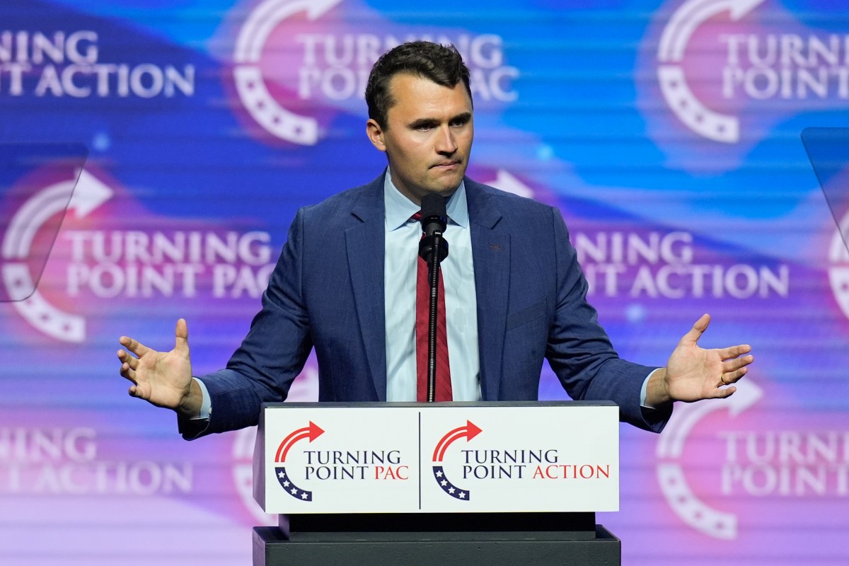 Más de 100 organizaciones de EE.UU. rechazan escrutinio de Administración Trump por asesinato de Charlie Kirk