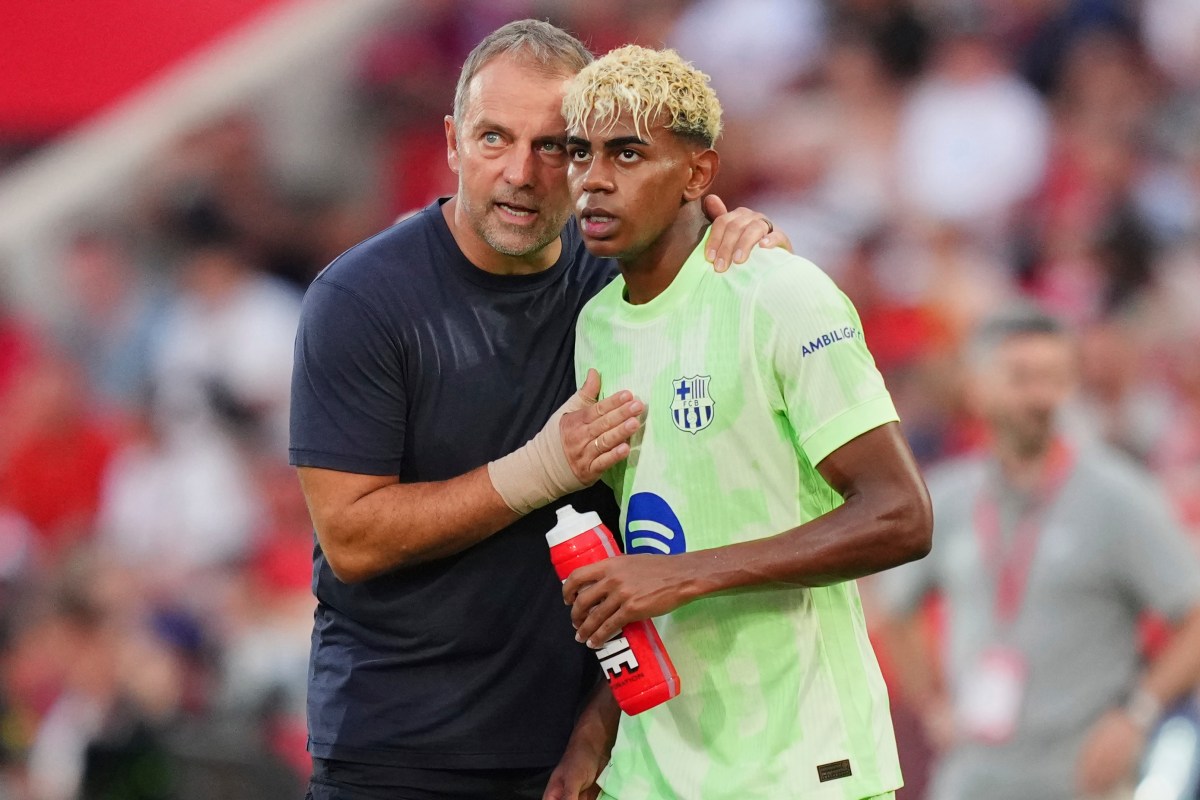 Hansi Flick es cauteloso con Lamine Yamal: "Tiene que volver al 100%"