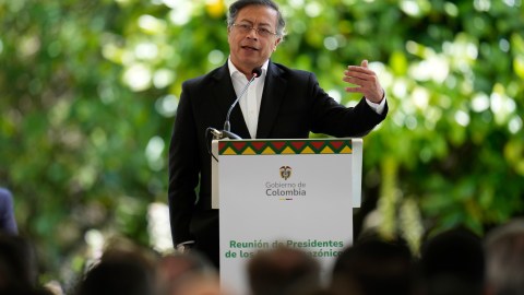 Petro dijo que los traficantes suelen ser "jóvenes muy pobres del Caribe y Pacífico".