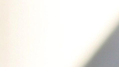 Zohran Mamdani, candidato demócrata a la alcaldía de Nueva York, habla en el escenario de la Marcha en Wall Street, el jueves 28 de agosto de 2025, en Nueva York.