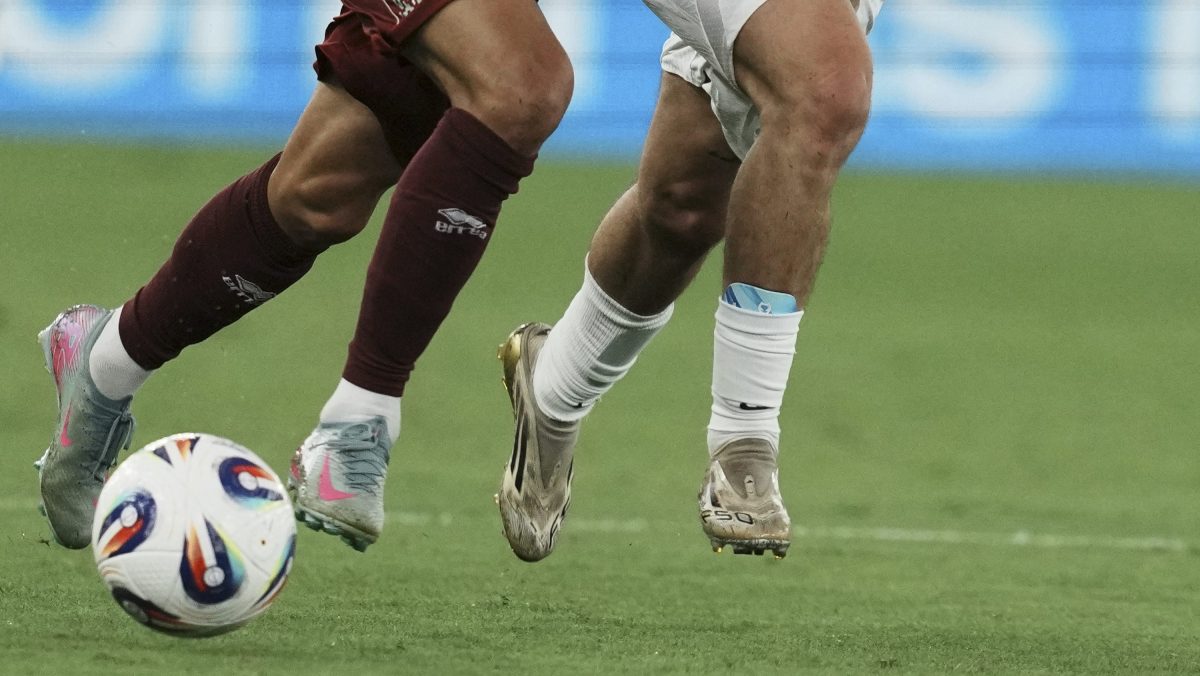 Futbolista murió electrocutado tratando de instalar un cable de internet en Honduras