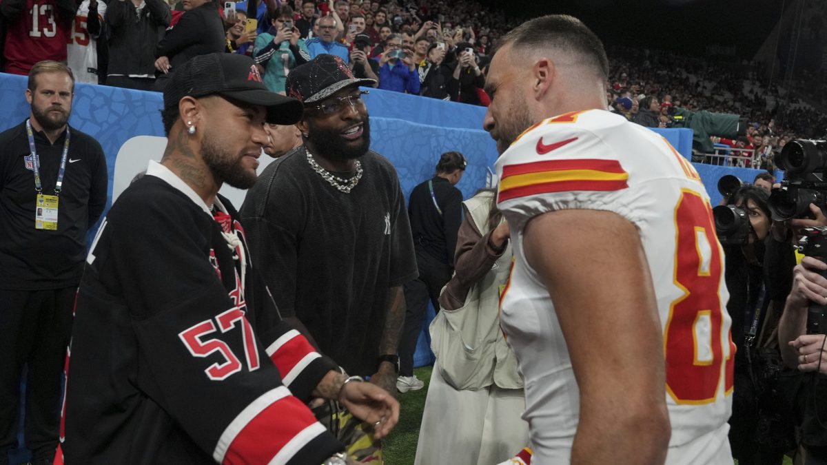 Neymar disfrutó del espectáculo de la NFL en Brasil y se reunió con Travis Kelce [Video]