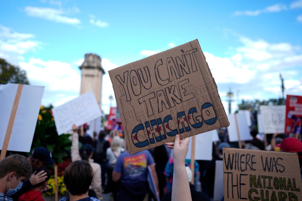 Chicago a la expectativa por memo que avisa de despliegue de 100 tropas militares