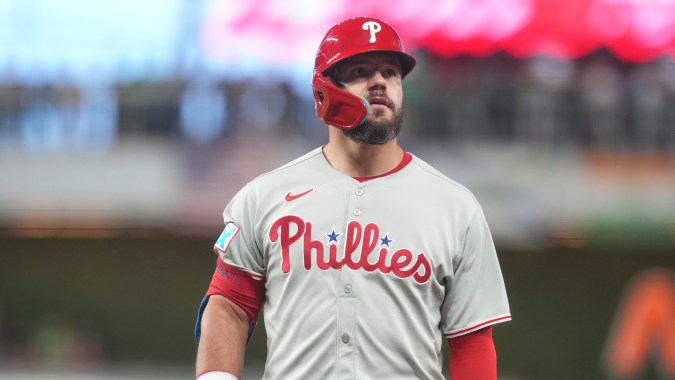 Kyle Schwarber la máxima figura de los Phillies.