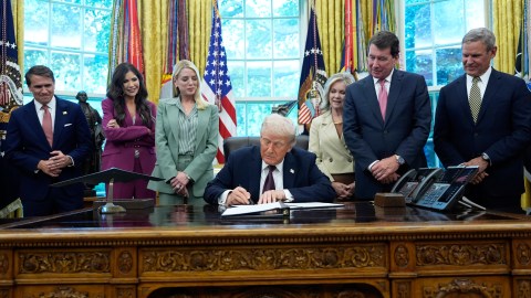 Trump firma memo para desplegar la Guardia Nacional en Memphis