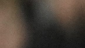 Virgil van Dijk celebra con Mohamed Salah en el primer tiempo del encuentro entre el Liverpool y el Atlético de Madrid.