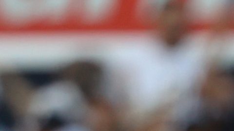 Jugadores de Yankees festejan tras vencer a Orioles.