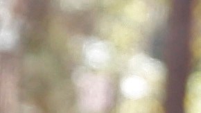 Un residente dijo que estaba sentado al otro lado de la calle cuando escuchó al menos tres disparos seguidos.